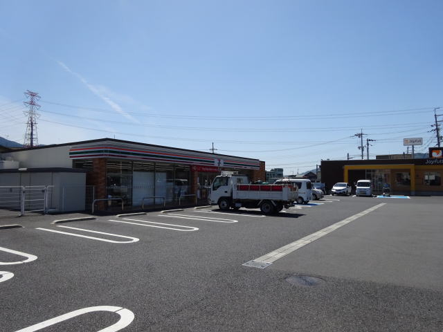 コンビニ　セブンイレブン 高野口町大野店様（コンビニ）まで524m