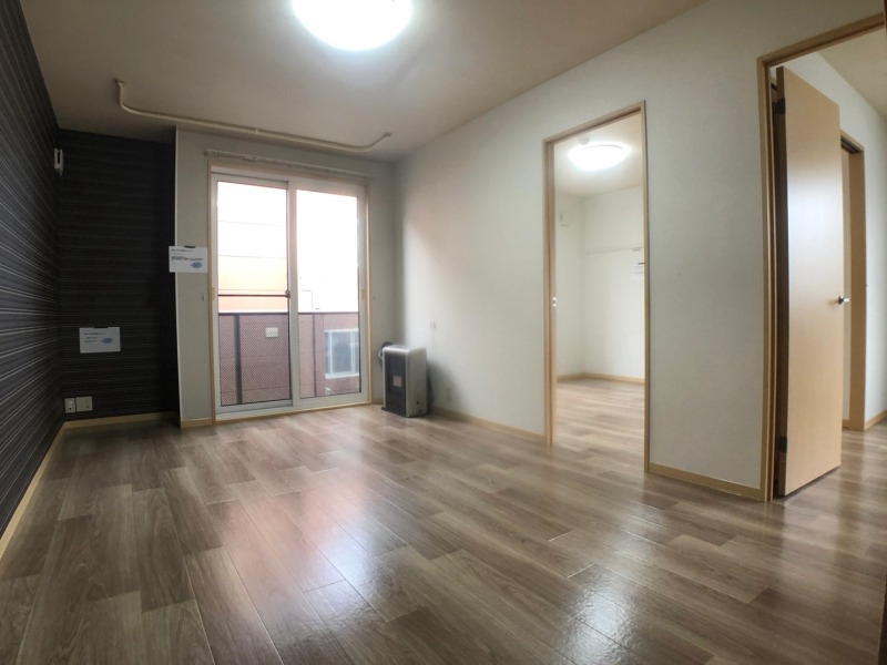 居室・リビング　広くてキレイなお部屋が広がっていて、充実した生活が送れそう。