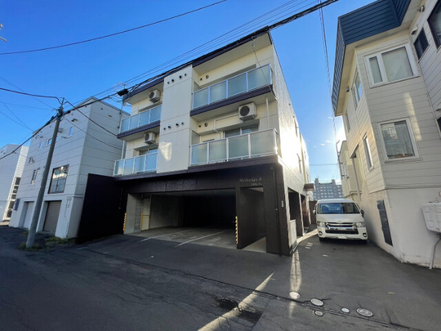 建物外観　札幌市北区北３５条西「ミルネージュ３５」