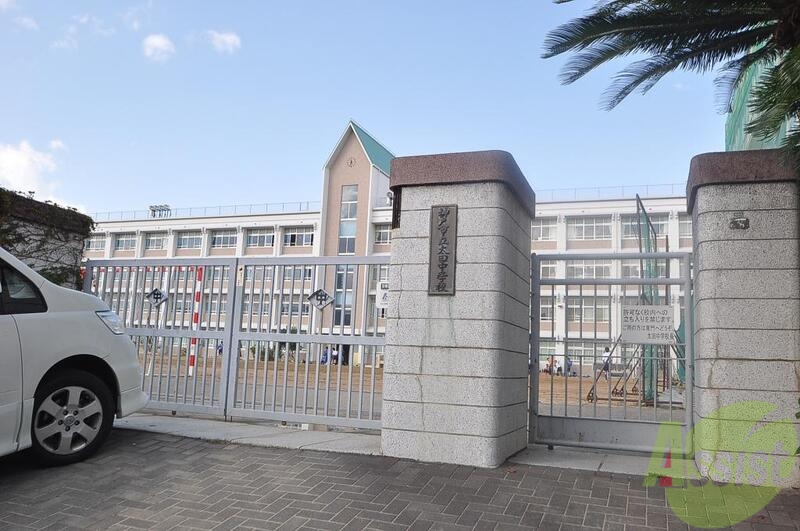 中学校　神戸市立太田中学校（中学校）まで582m