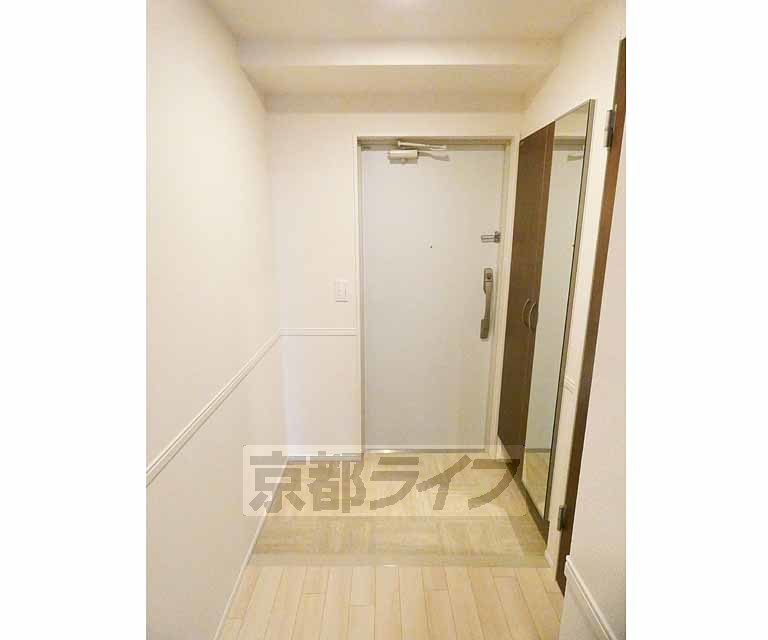 玄関　段差がなくて安全です。
