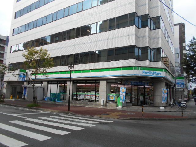 コンビニ　ファミリーマート博多古門戸町店（コンビニ）まで247m