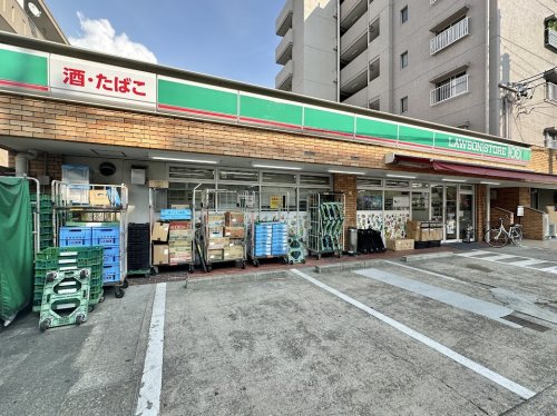 コンビニ　ローソンストア100鶴里店（コンビニ）まで1401m