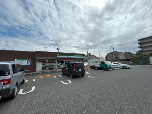 コンビニ　ファミリーマート おおたかの森店（コンビニ）まで430m