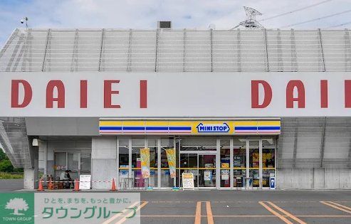 コンビニ　ミニストップダイエー鷲宮店（コンビニ）まで870m
