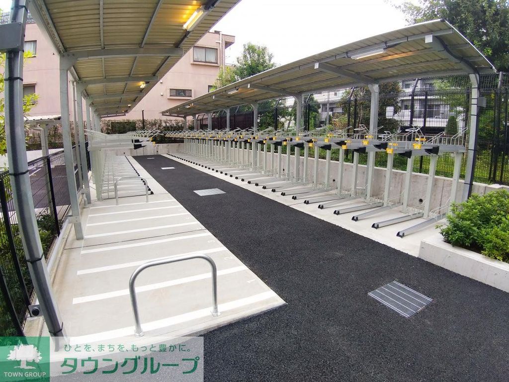 駐車場　駐車場