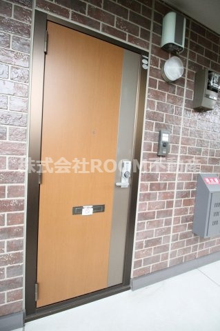 玄関　収納もある玄関です