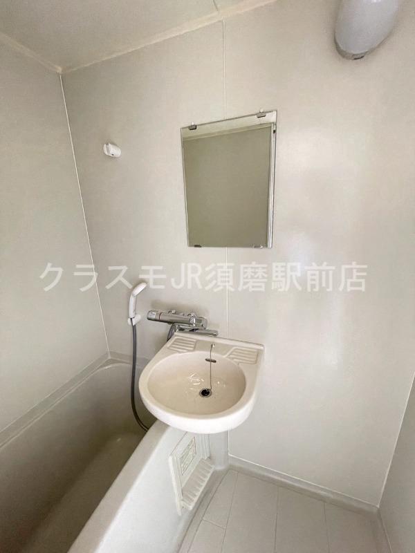 洗面設備　あなたの一日はこのオシャレな空間からはじまります。