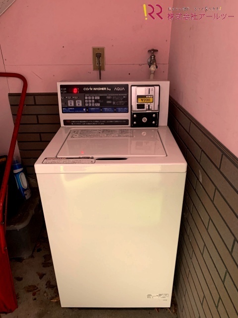 その他設備　１階共用部に洗濯機１台あり