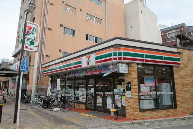 コンビニ　セブンイレブン　吹田上山田店（コンビニ）まで1062m