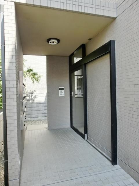 エントランス　★オートロック付の安心なエントランススペースです★