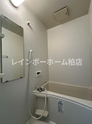 バス・シャワールーム　日々の疲れを癒すお風呂付です