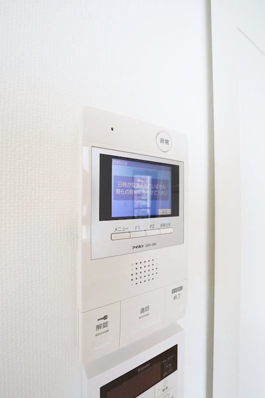 セキュリティ　モニター付きインターホン