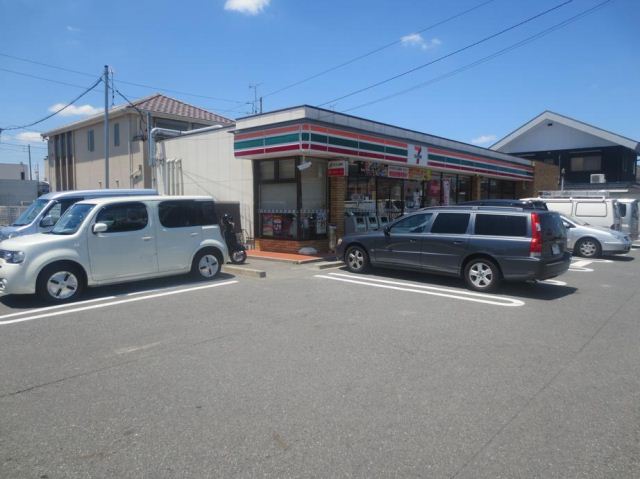 コンビニ　セブンイレブン（コンビニ）まで380m