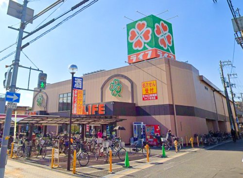 スーパー　ライフ 住吉店（スーパー）まで373m