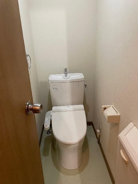 トイレ　落ち着いたトイレです