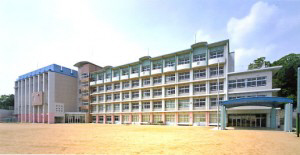 小学校　池田小学校（小学校）まで433m