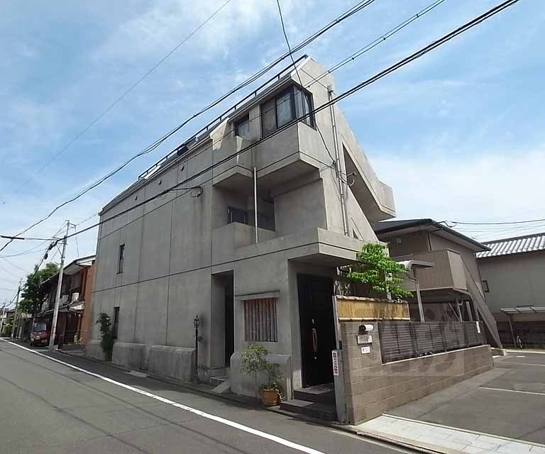 建物外観　立命館大学エリアのお部屋探しはアパマンショップ北大路店まで！