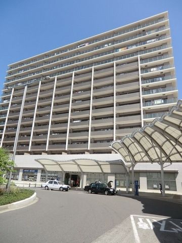 役所　八潮市役所駅前出張所（役所）まで750m