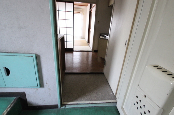 玄関　※別号室の写真です