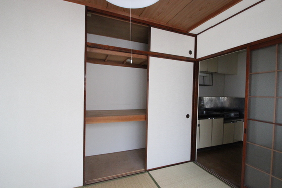 収納　※別号室の写真です