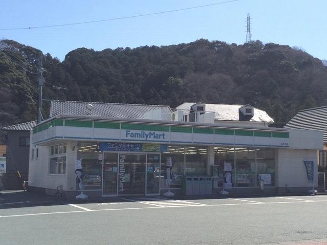 コンビニ　ファミリーマート 天竜二俣東店（コンビニ）まで500m