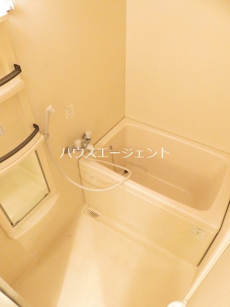 バス・シャワールーム　バストイレ別です。※参考画像・反転タイプ