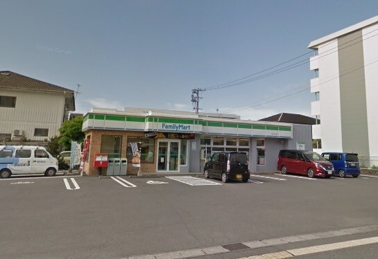 コンビニ　ファミリーマート大淀二丁目店（コンビニ）まで222m