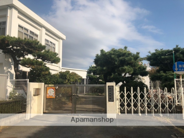 幼稚園・保育園　鈴川幼稚園（幼稚園・保育園）まで211m