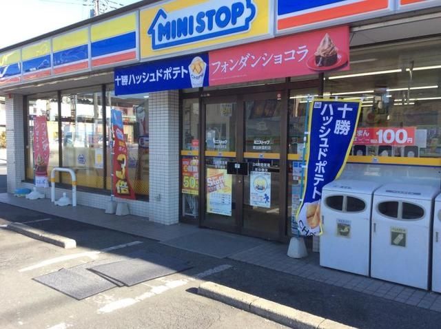 コンビニ　ミニストップ草加新里町店（コンビニ）まで624m