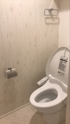 トイレ　写真は別室のものになります