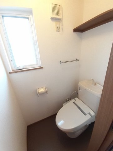 トイレ　トイレもきれいです