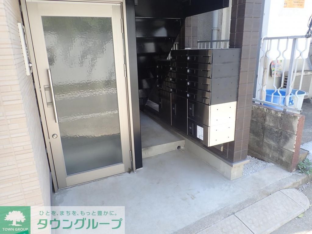 エントランス　エントランス