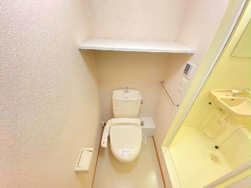 トイレ　設備については現況と異なる場合がございます。