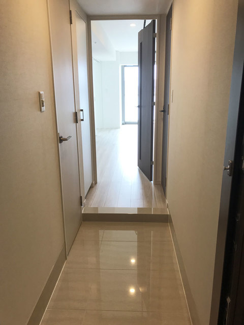 玄関　※写真は同タイプ住戸です。