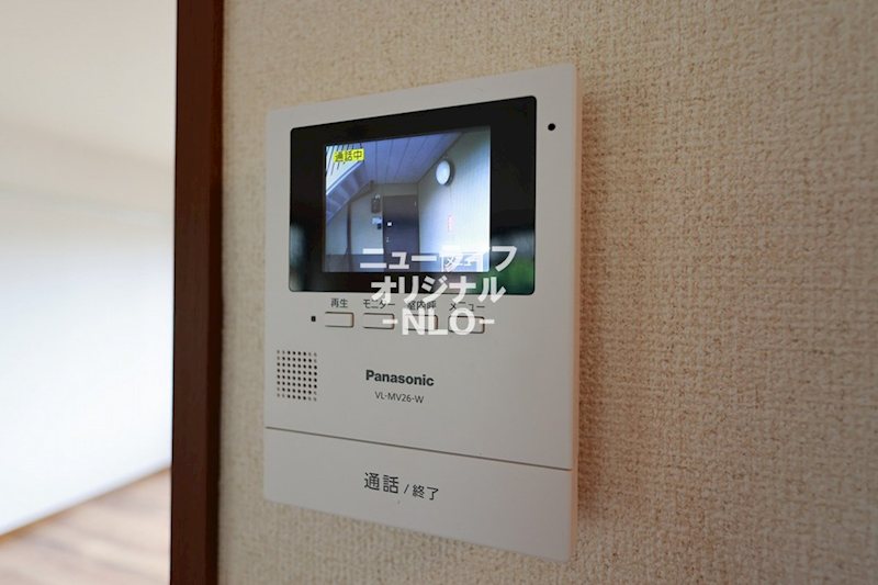 セキュリティ　事前に訪問者を目視してから対応できるTVモニターホン付き♪