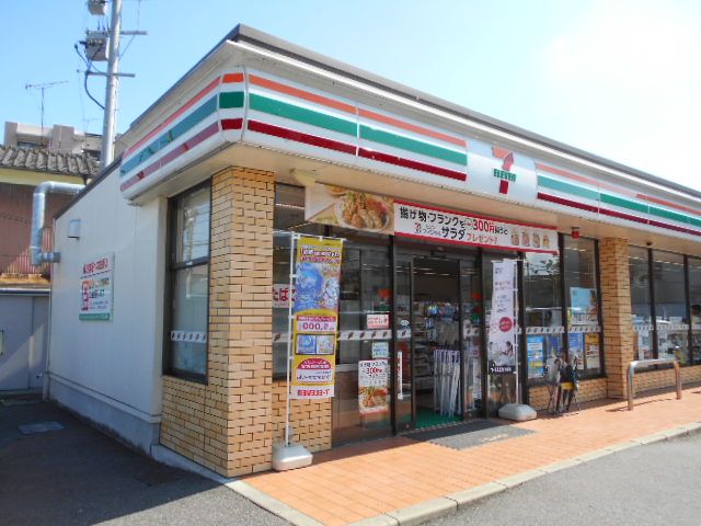 コンビニ　セブン‐イレブン 福岡宮竹小前店（コンビニ）まで403m
