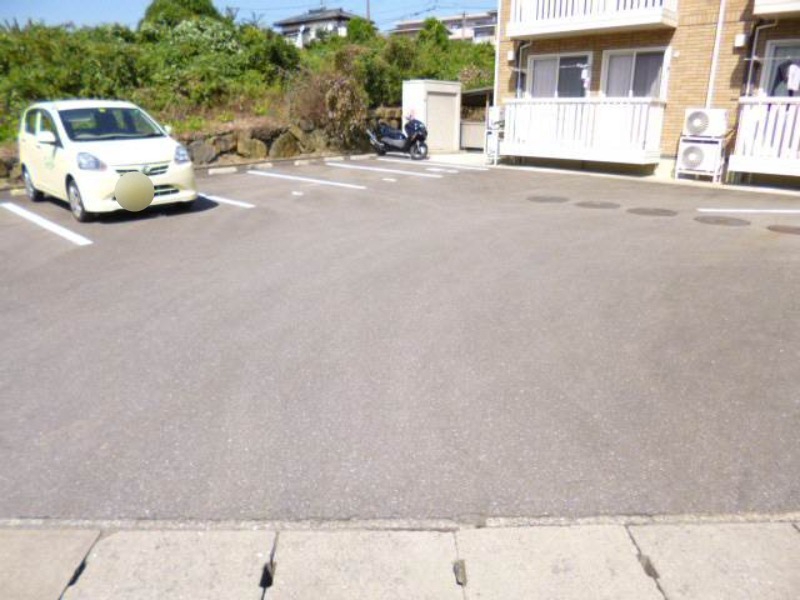 駐車場　駐車場