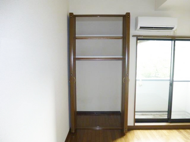 その他設備　室内エアコン付き♪