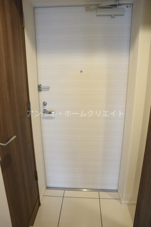玄関　同タイプ別部屋写真