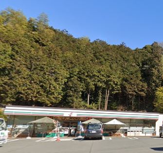 コンビニ　セブンイレブン（コンビニ）まで1714m