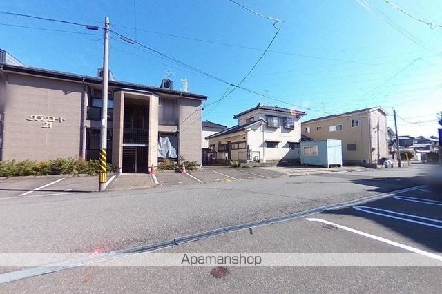 その他　前面道路（その他）まで0m
