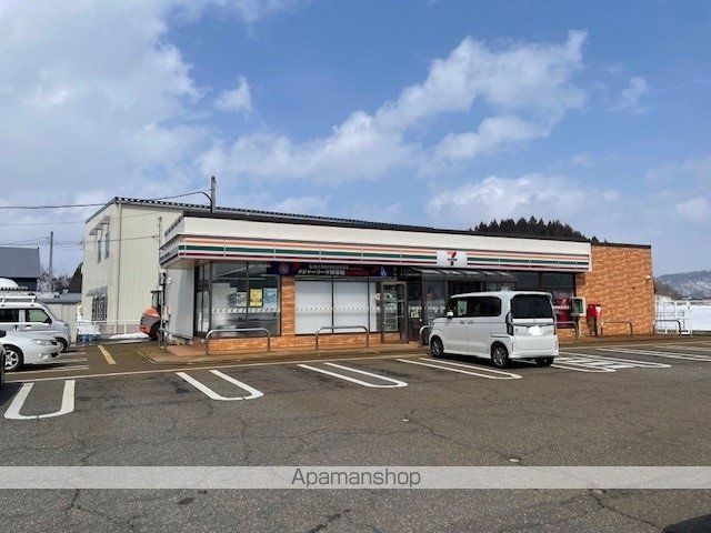 コンビニ　セブンイレブン（コンビニ）まで1200m