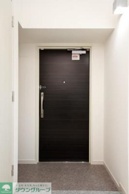 玄関　※写真は同タイプ住戸です。