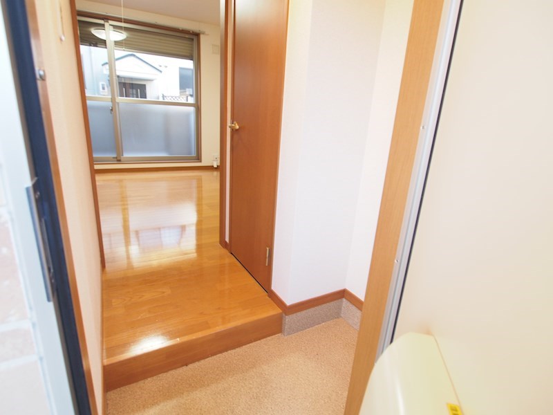 玄関　※別部屋写真
