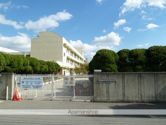 小学校　茨木市立天王小学校（小学校）まで264m
