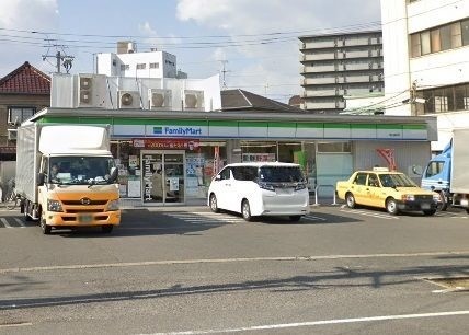 コンビニ　ファミリーマート　岡山鹿田店（コンビニ）まで213m