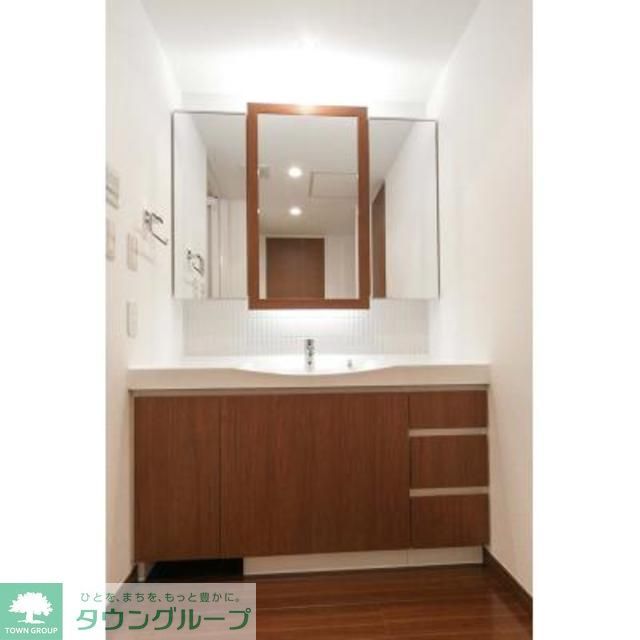 洗面設備　※写真は同タイプ住戸です。