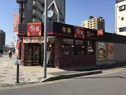 飲食店　すき家 朝霞駅南口店（飲食店）まで557m