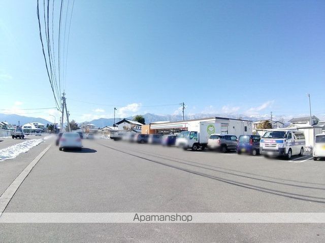 コンビニ　セブンイレブン新村店（コンビニ）まで1022m